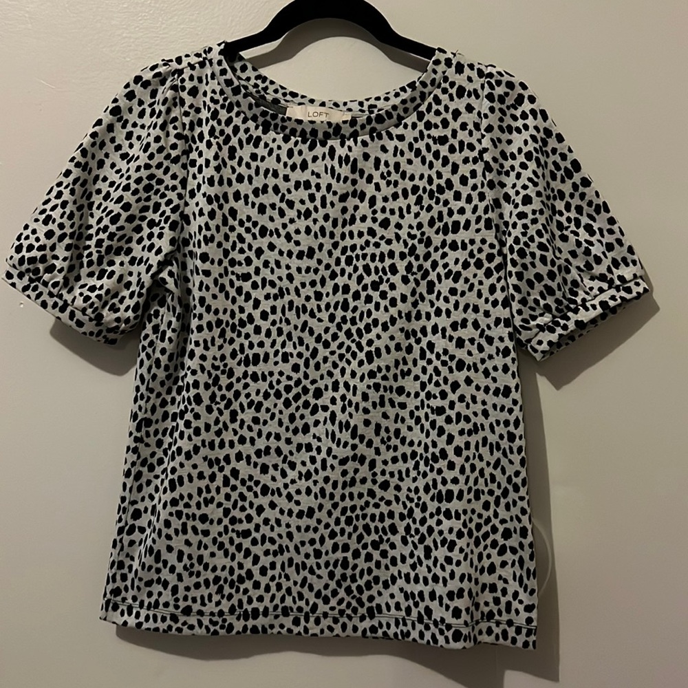 LOFT Cheetah Print Textured Puff Sleeve Top